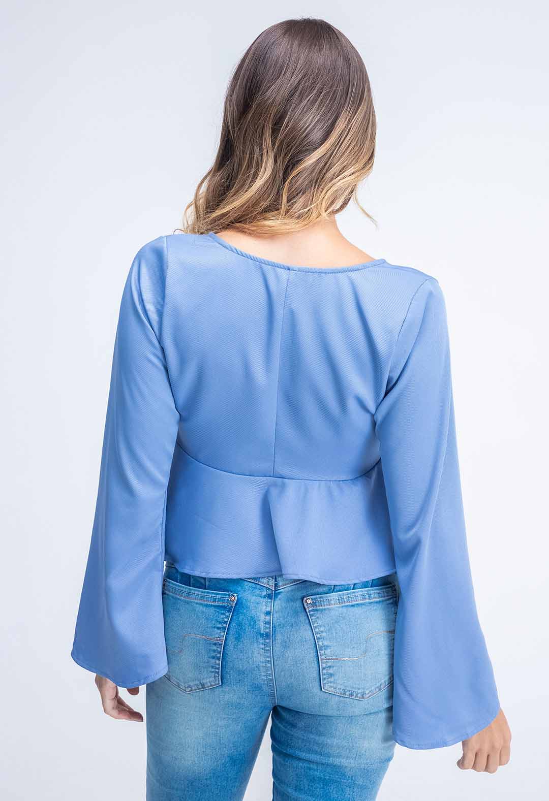 Blusa azul hortensia con anudado en frente para mujeres