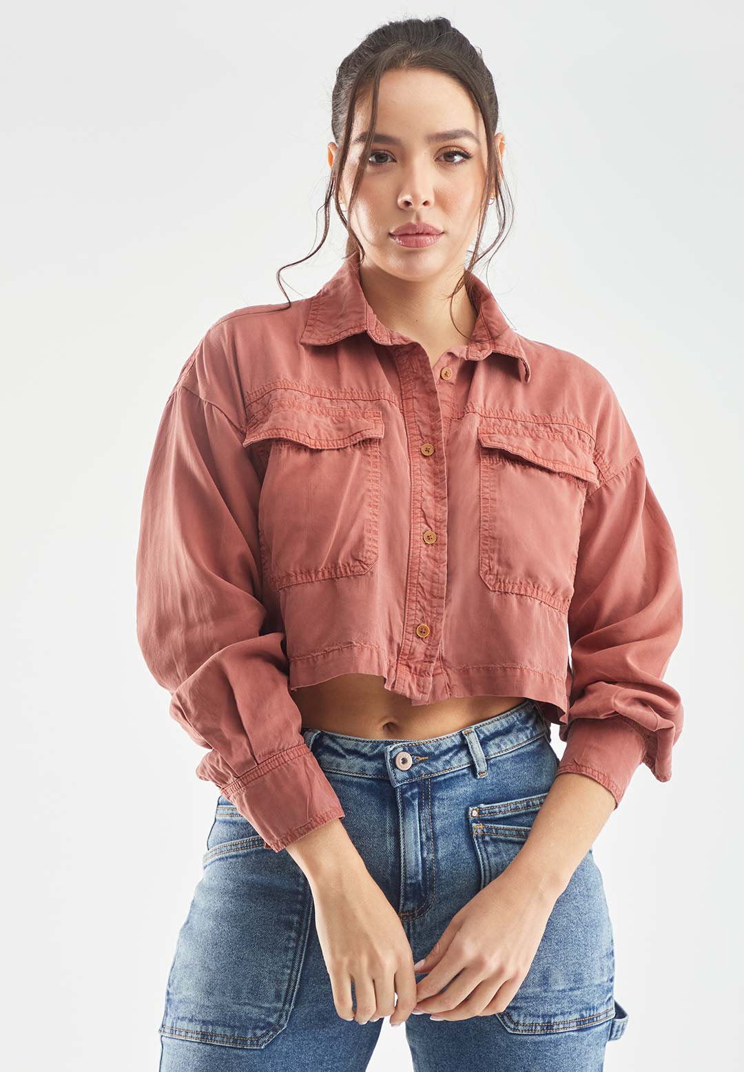 Blusa terracota con bolsillos crop para mujeres