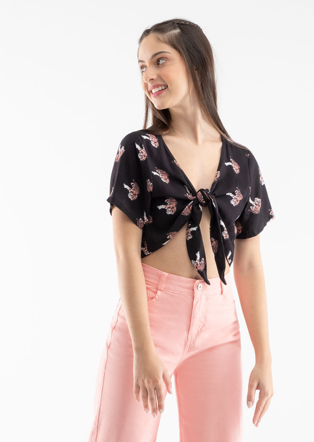 Blusa crop negra con amarre en frente para adolescentes