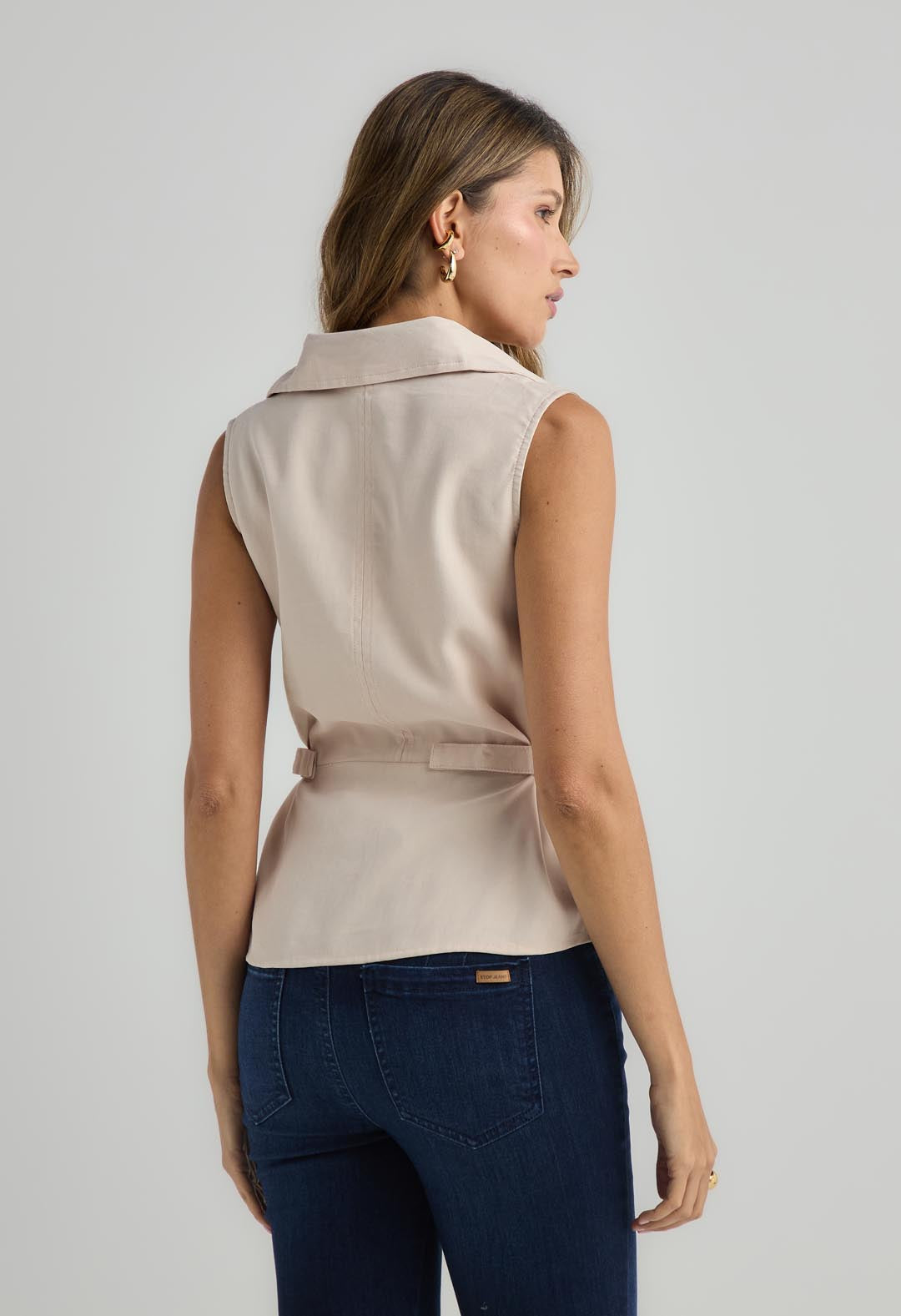 Blusa arena con botones para mujer