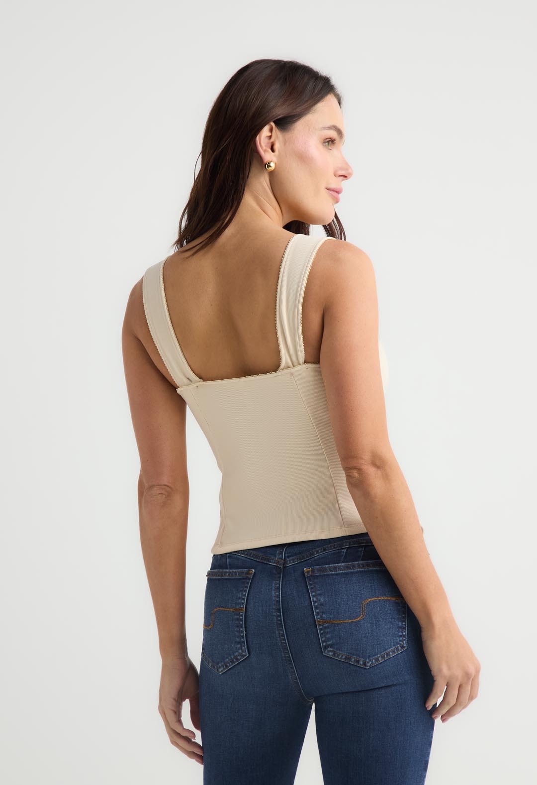 Blusa marfil con elástico decorativo para mujeres