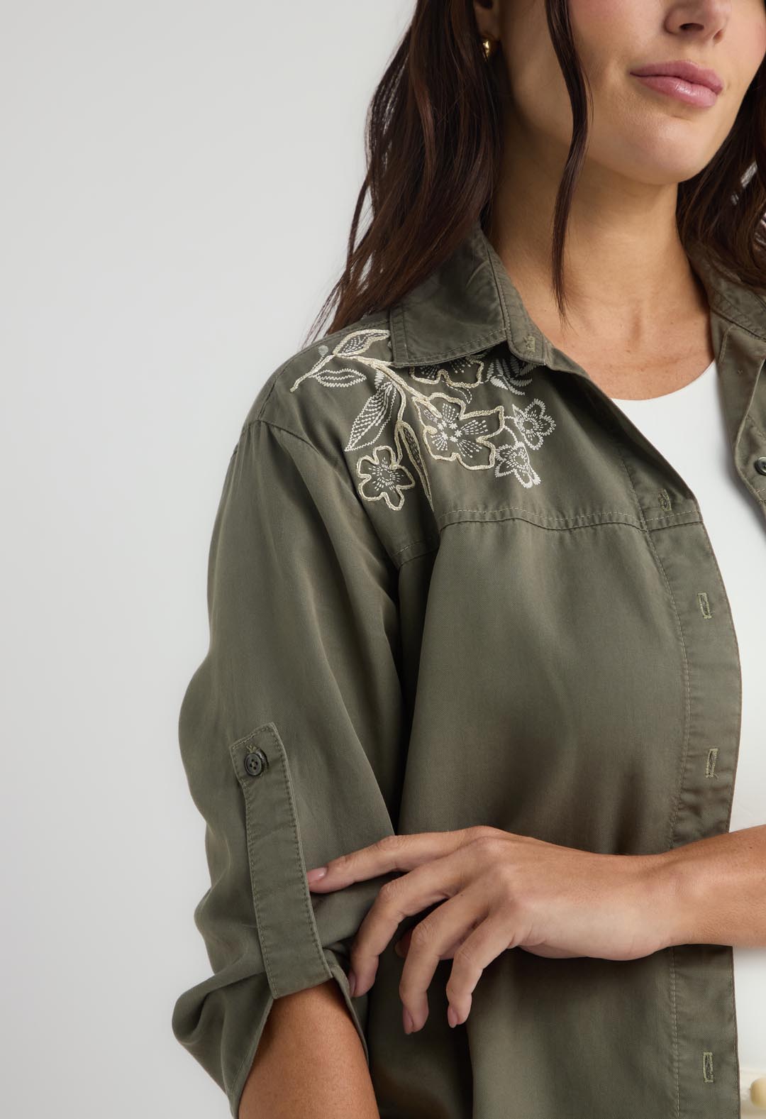 Blusa verde militar manga 3/4 para mujer
