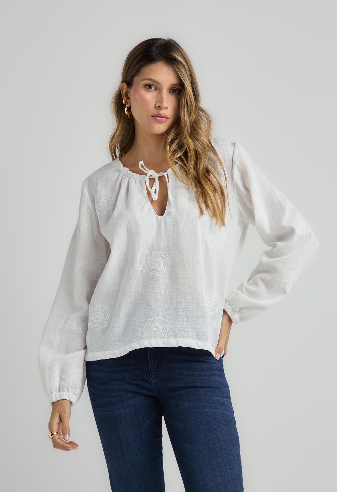 Blusa marfil y tela con bordado para mujer