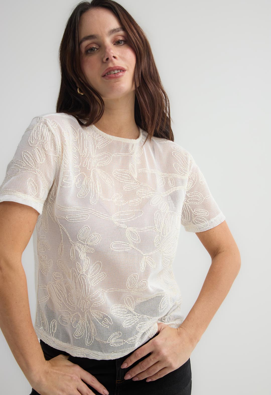Blusa de manga corta marfil con textura para mujer