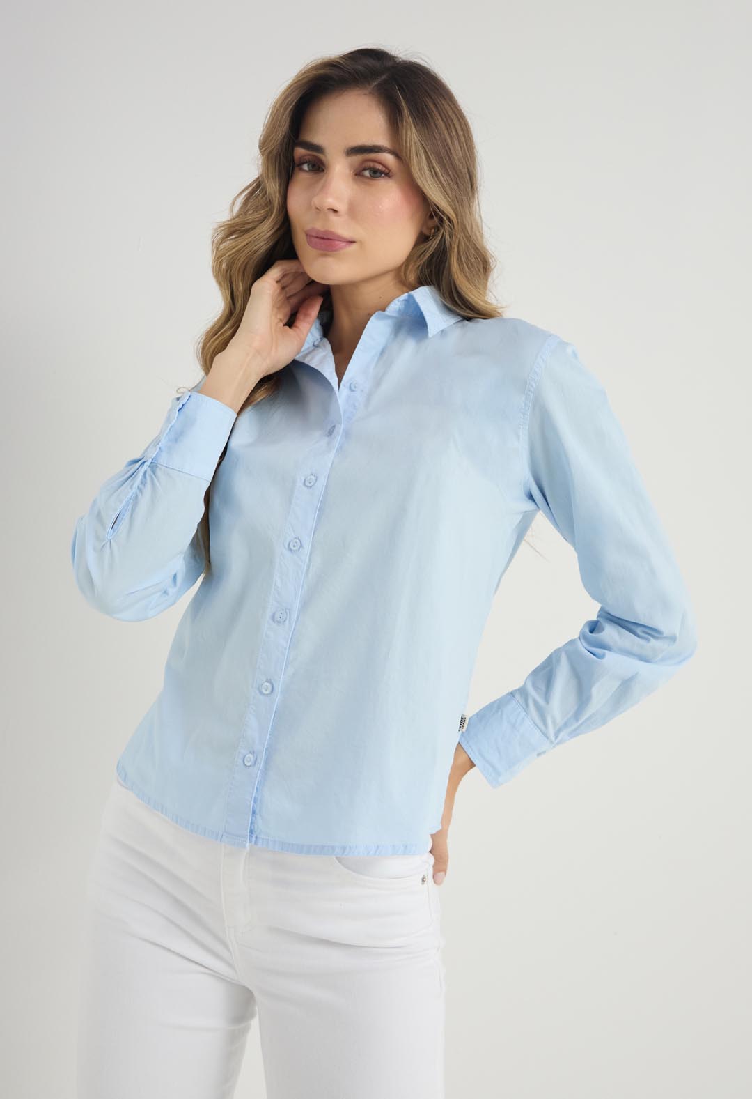 Blusa azul claro2 fondo entero para mujer