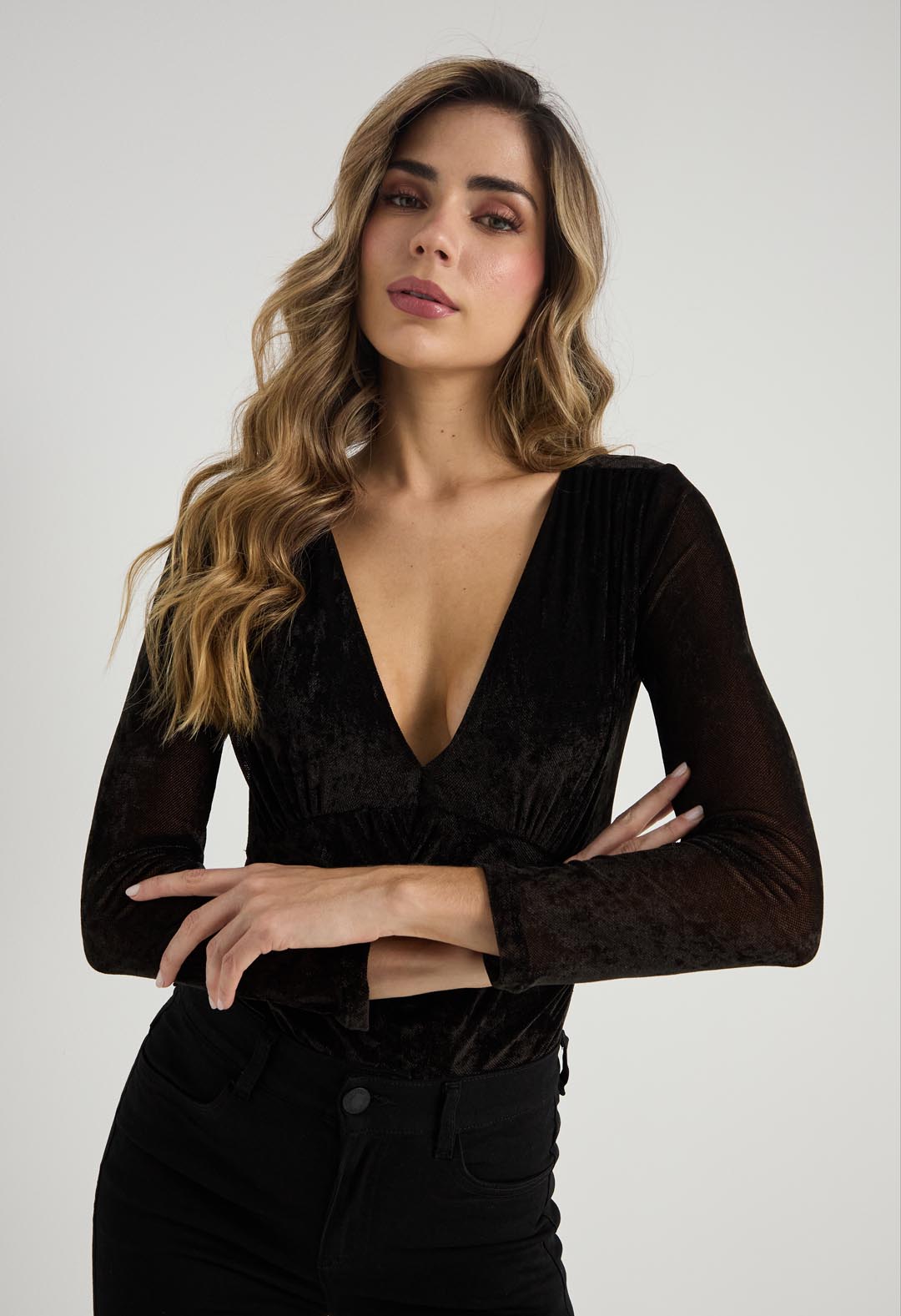 Body negro con recogido en frente para mujer