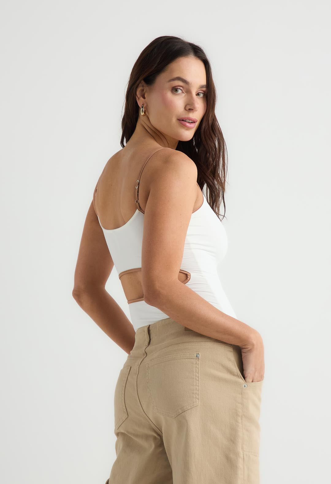 Body marfil con abertura en espalda para mujer