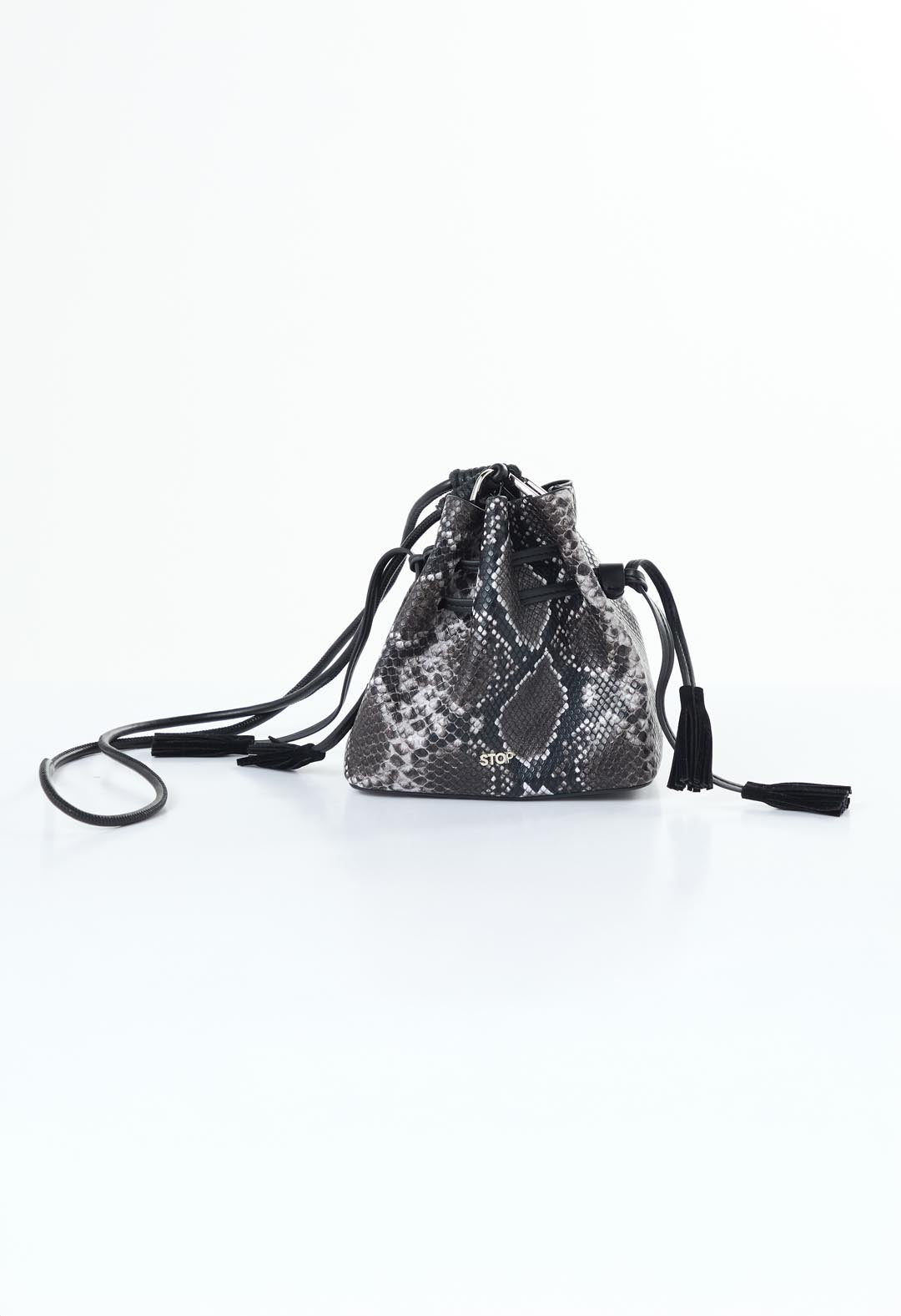 Bolso negro animal print