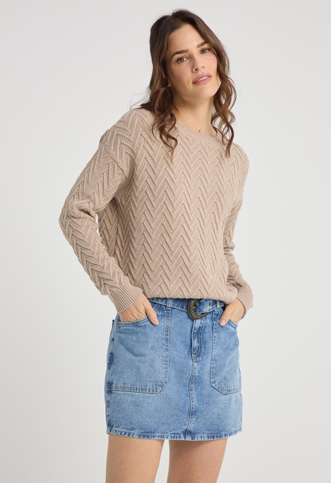 Buzo taupe tejido para mujer