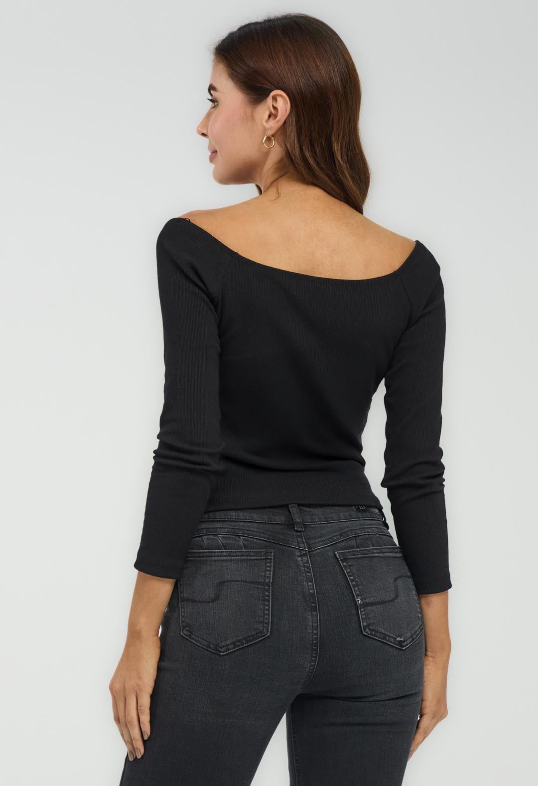 Camiseta negro con frentes cruzados para mujeres