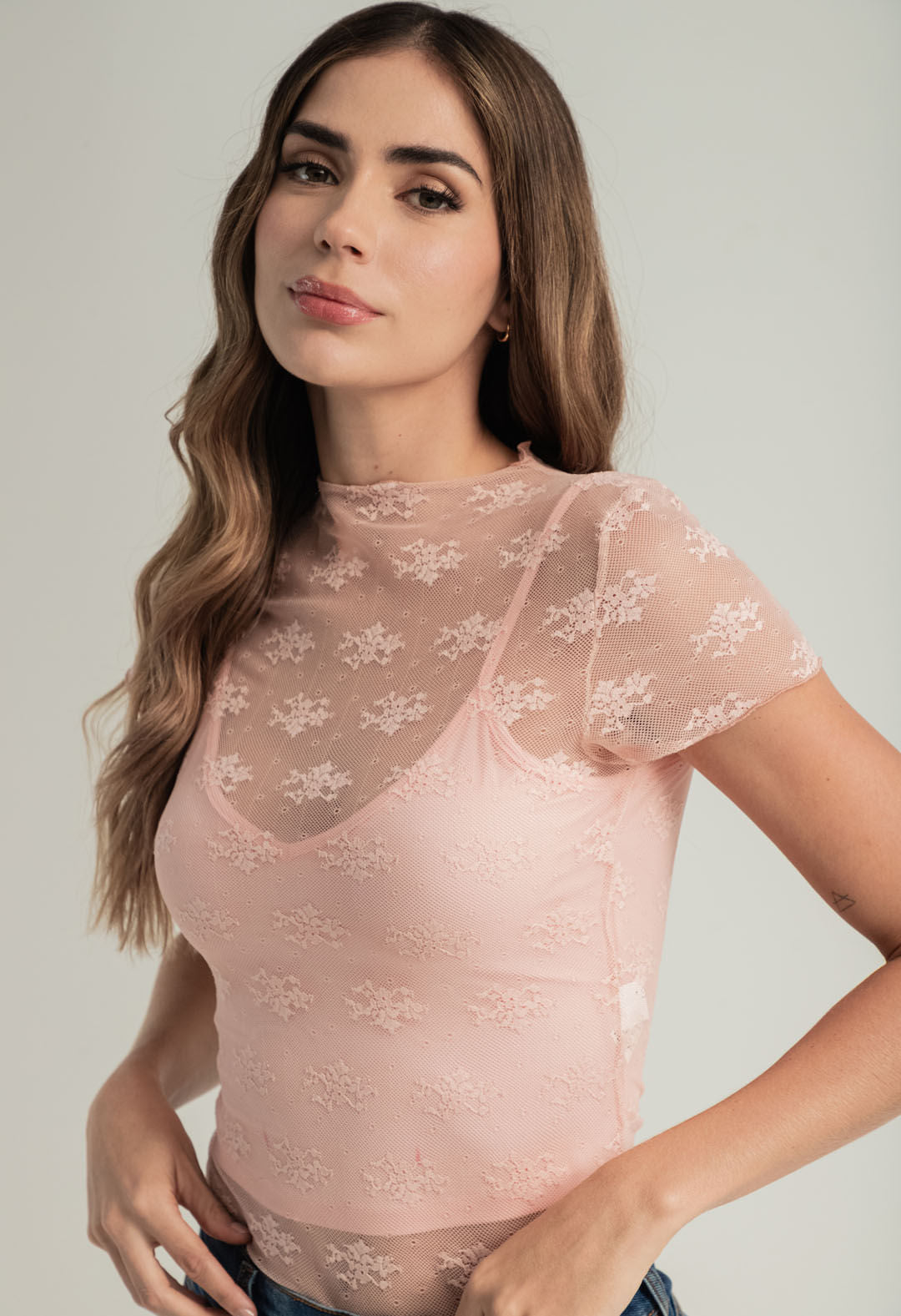 Camiseta naranja claro doble prenda para mujeres