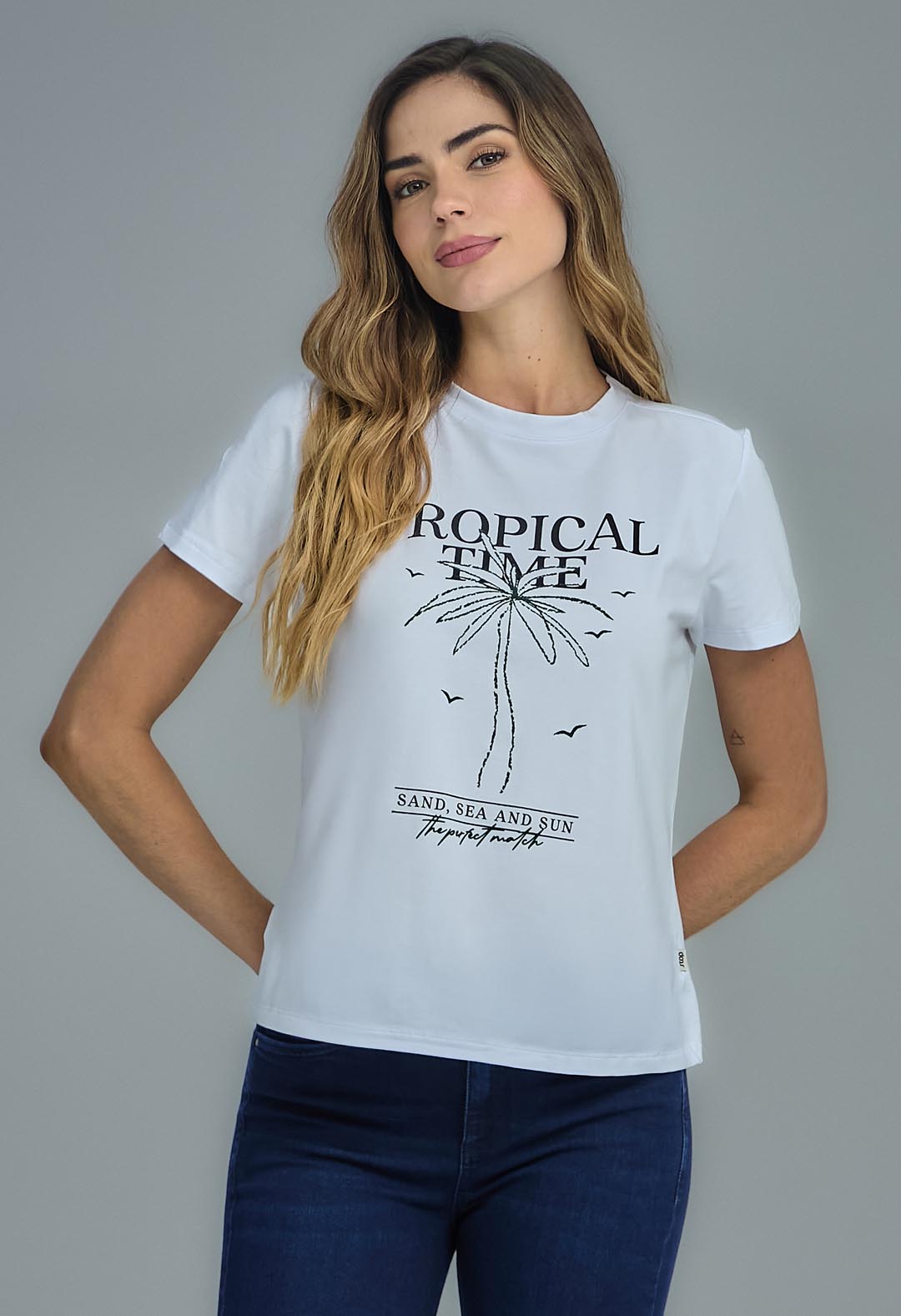 Camiseta blanca estampada para mujeres