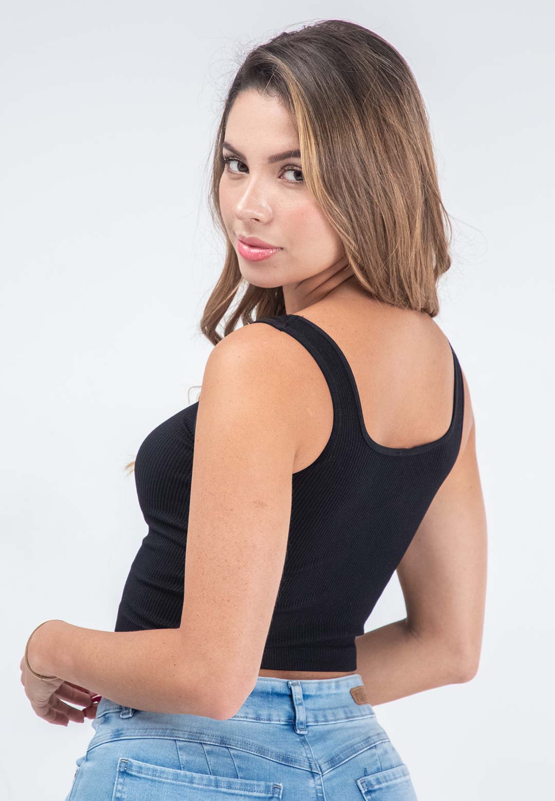 Camiseta negra con tiras seamless para mujeres
