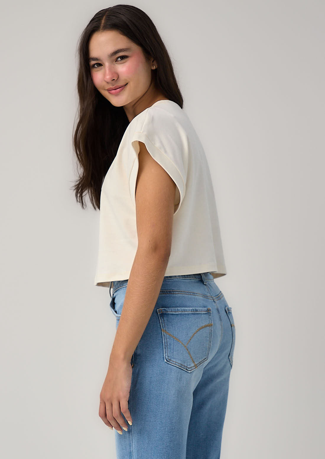 Camiseta marfil corte mariposa para adolescentes