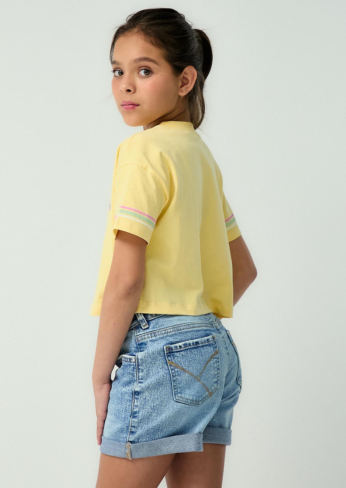 Camiseta amarilla medio con aplique para niñas