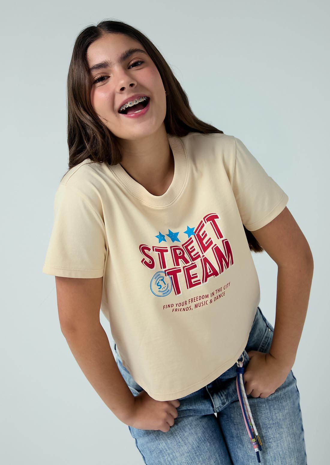 Camiseta beige estampada para jóvenes