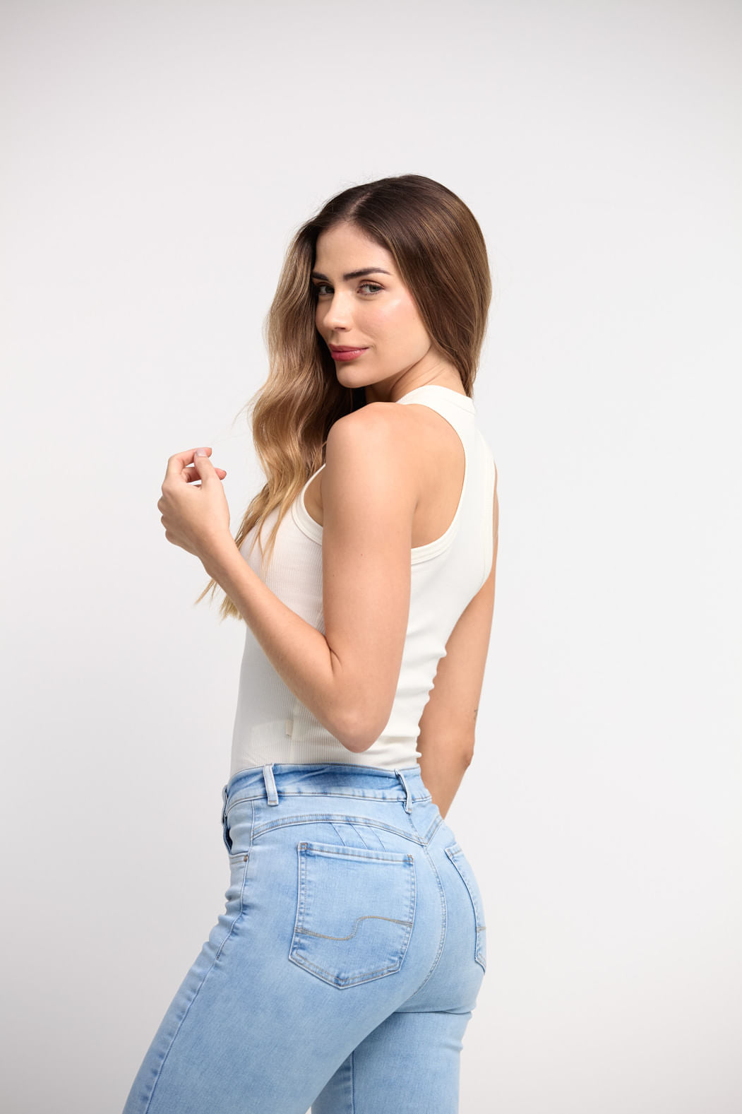 Camiseta en rib marfil básica para mujeres