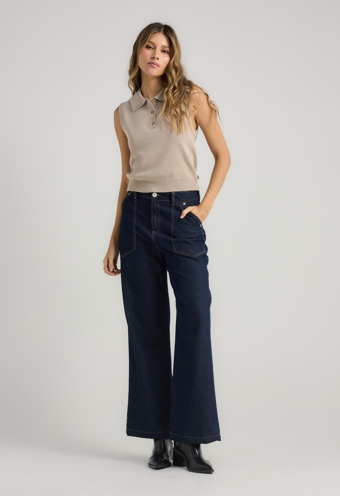 Camiseta taupe tejida para mujer