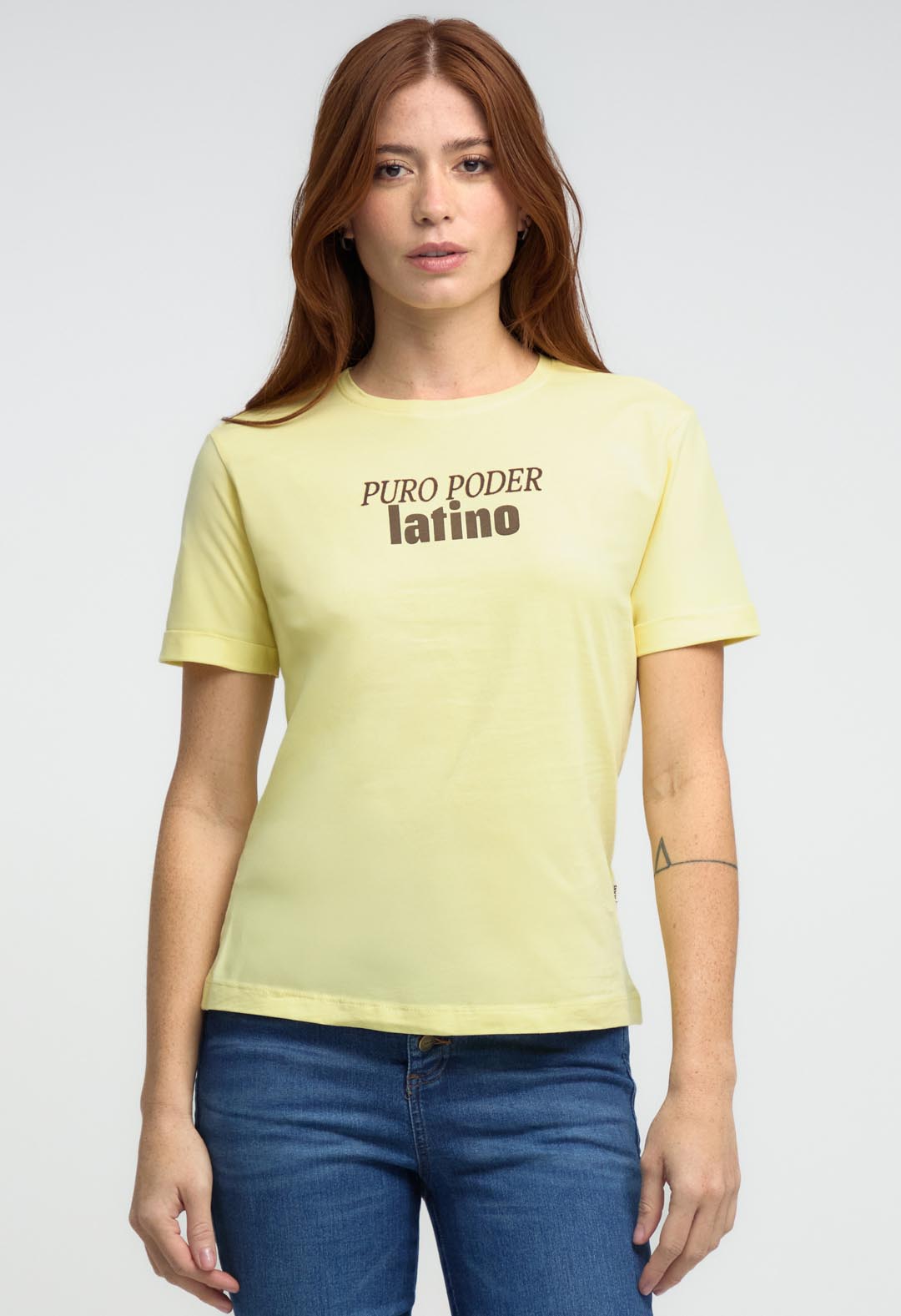 Camiseta amarillo pastel con estampado en frente y espalda para mujeres