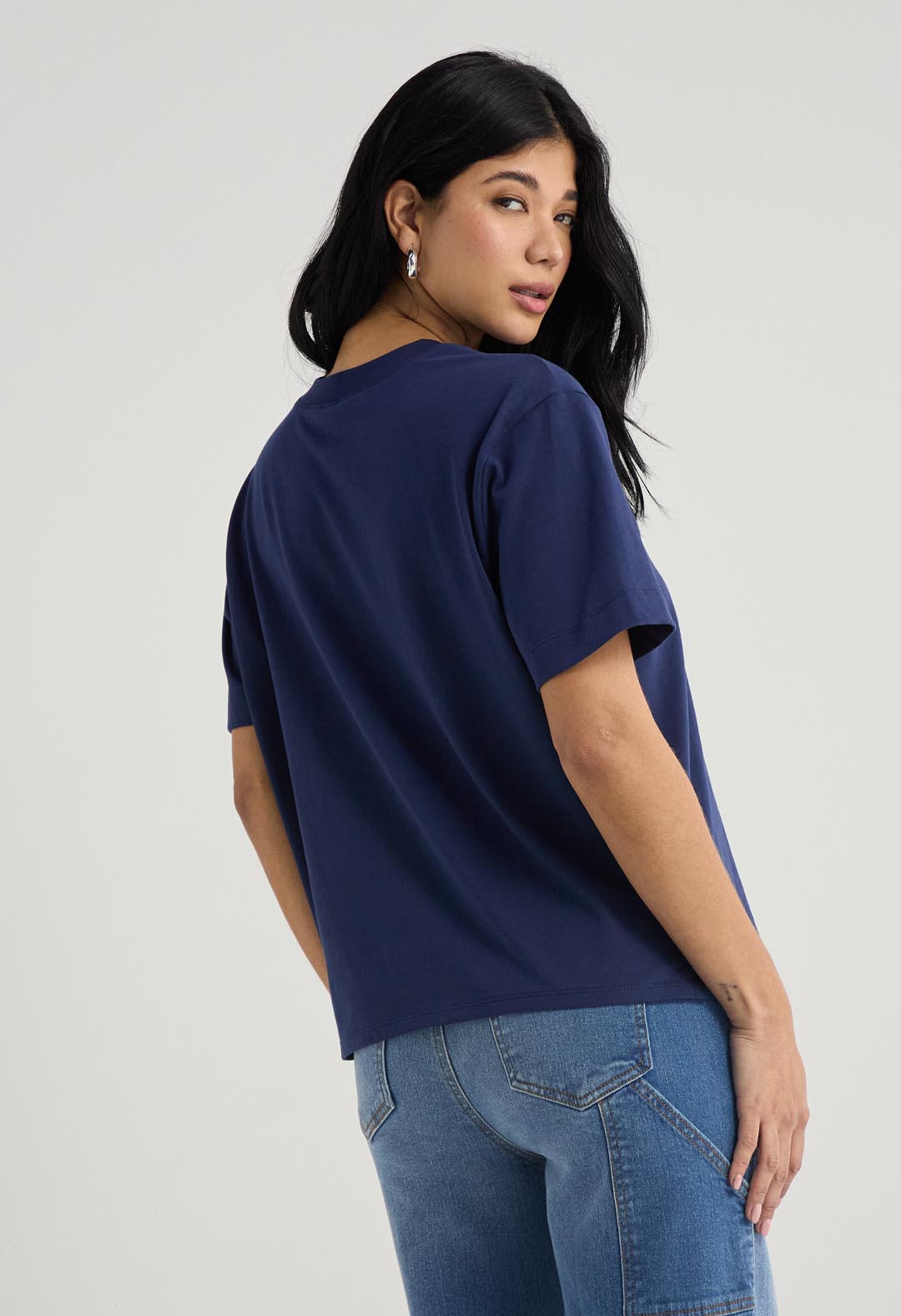 Camiseta azul navy con bordado para mujer