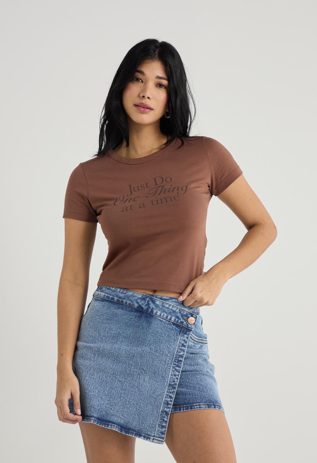 Camiseta chocolate manga corta para mujer