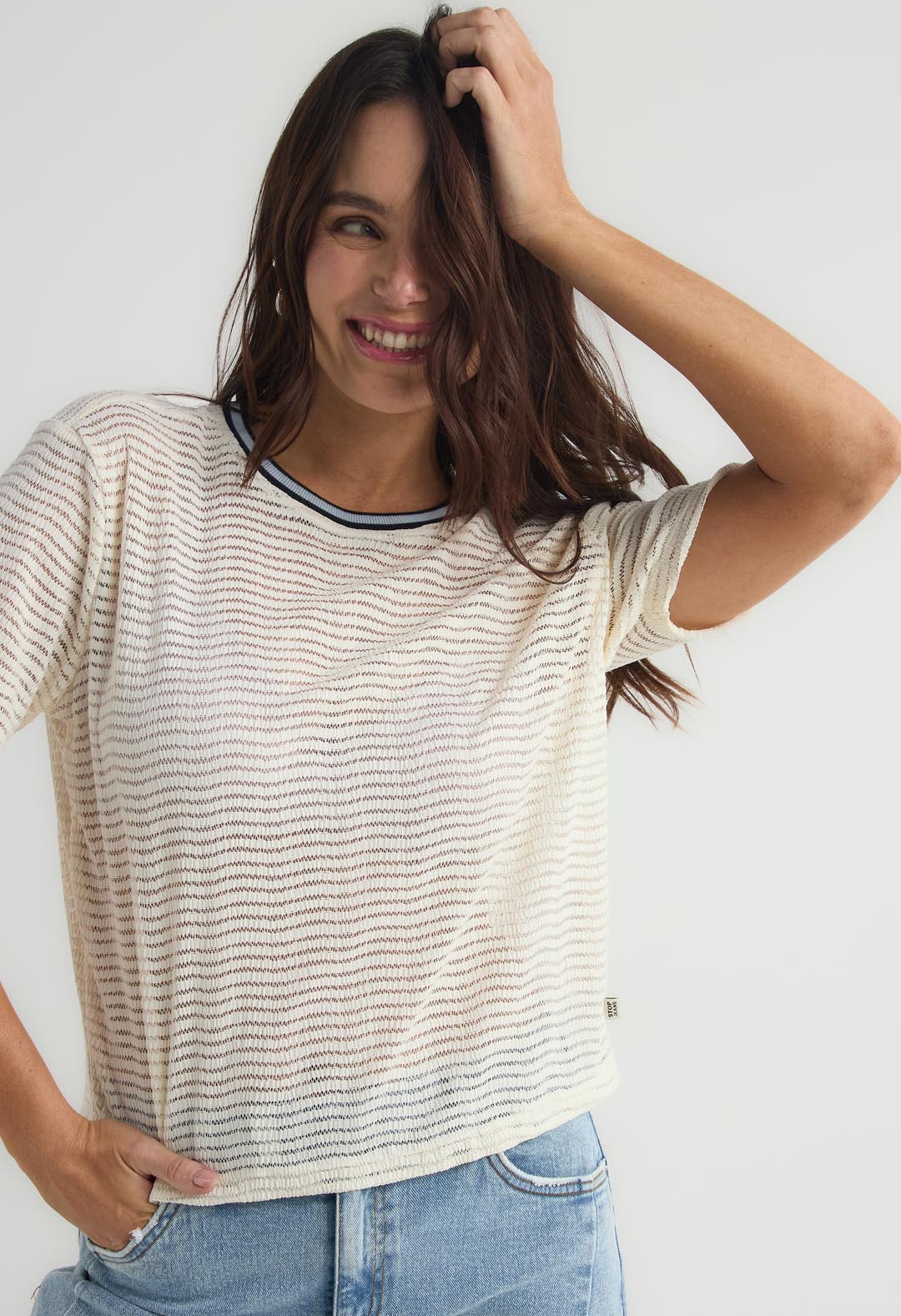 Camiseta marfil con rectilíneo para mujer