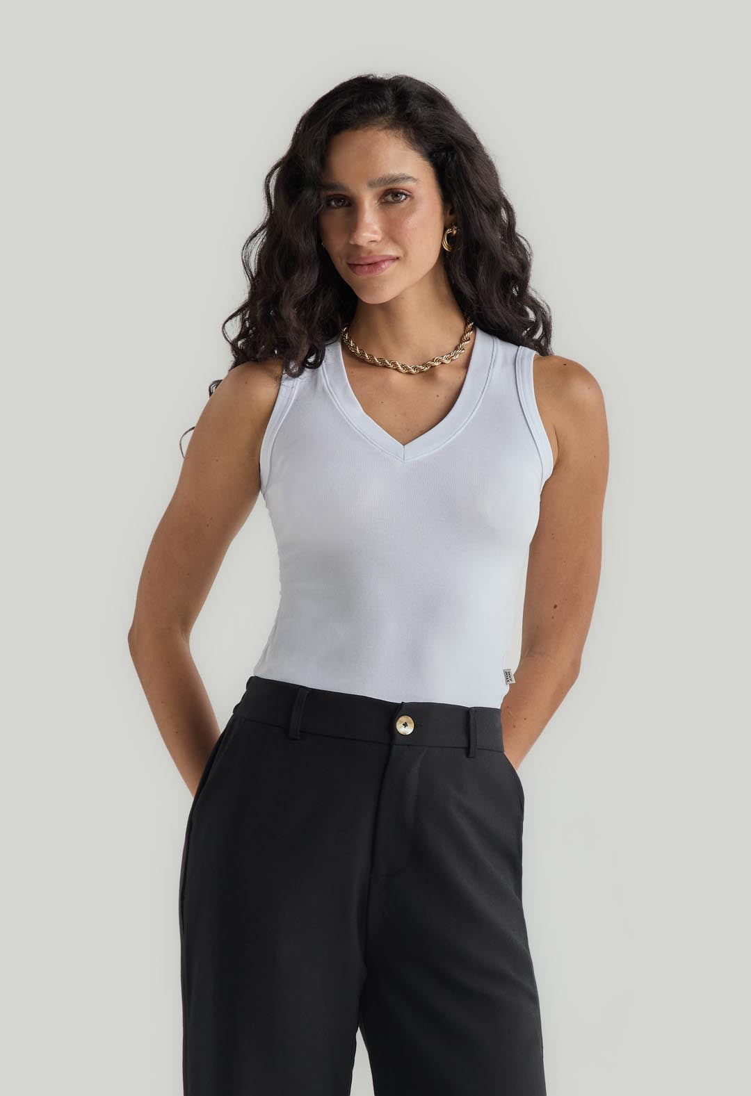 Camiseta blanca manga sisa para mujer