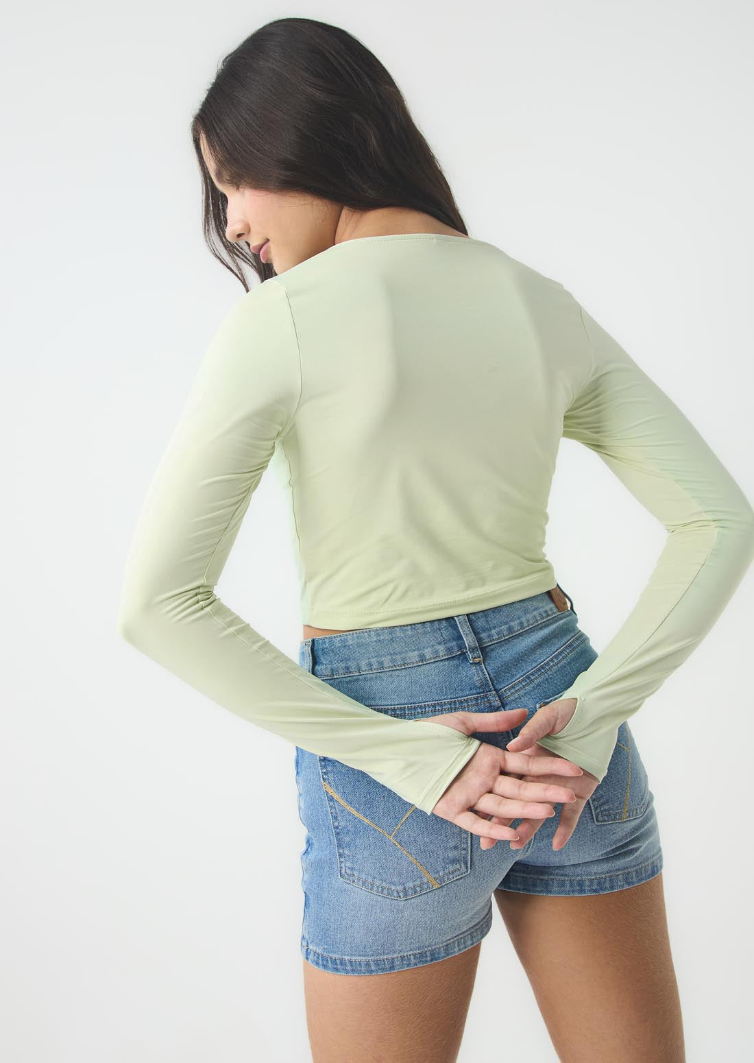 Camiseta verde claro con abertura para los dedos para jóvenes