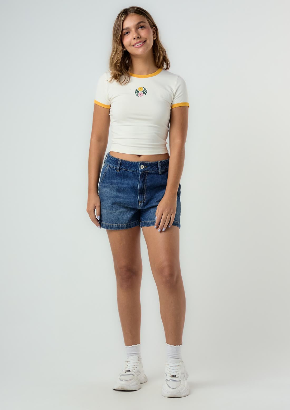 Camiseta marfil sesgos para jóvenes