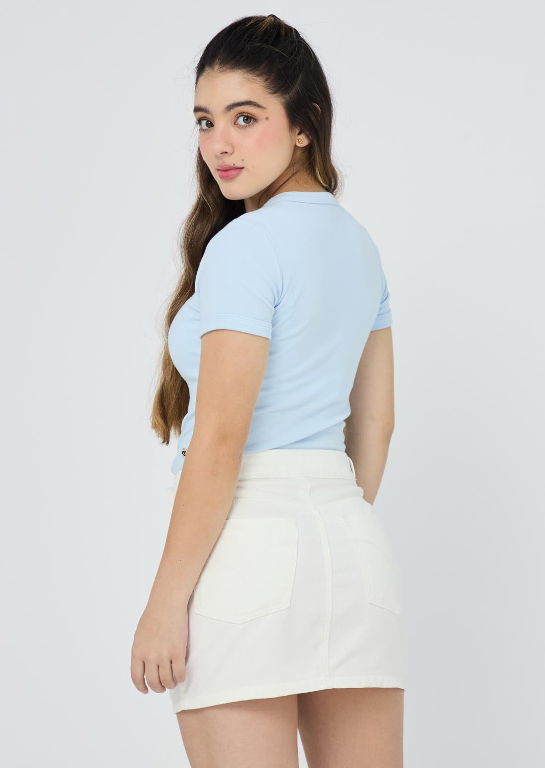 Camiseta azul claro con sesgo para jóvenes