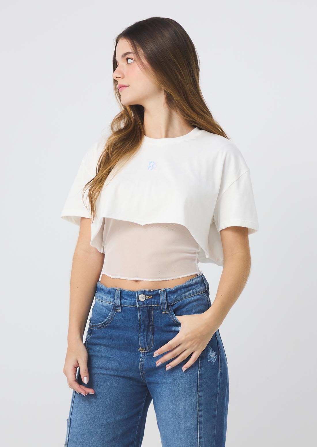 Camiseta marfil con malla interna para jóvenes