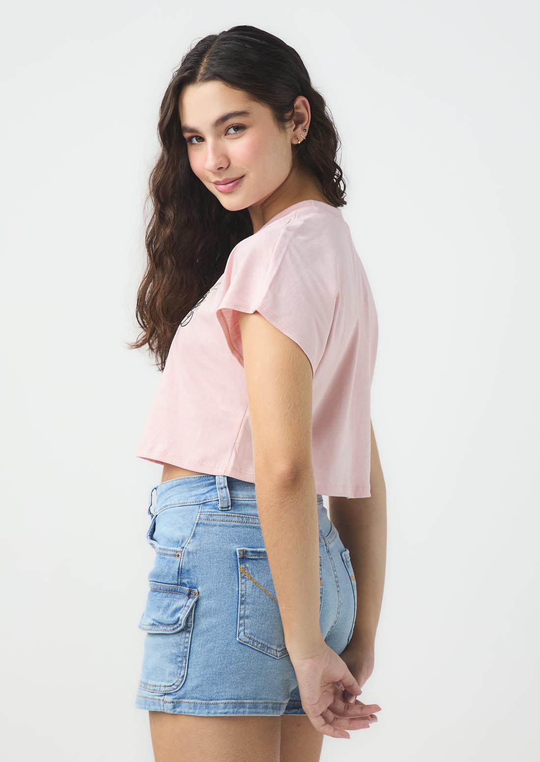 Camiseta palo rosa manga rodada para jóvenes