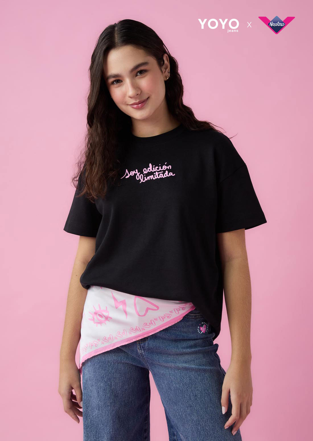 Camiseta oversize negra de manga corta Yoyo x Nosotras