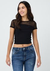Blusa negra con piezas en malla para jóvenes