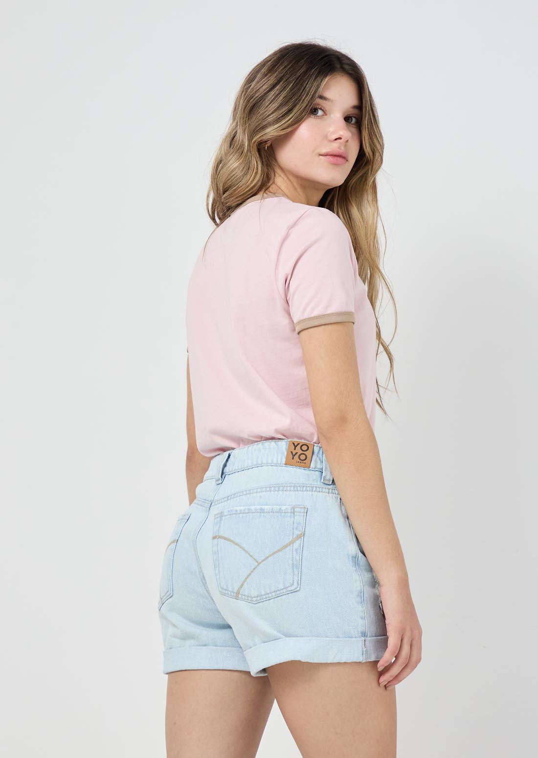 Camiseta palo de rosa con frente estampado para jóvenes