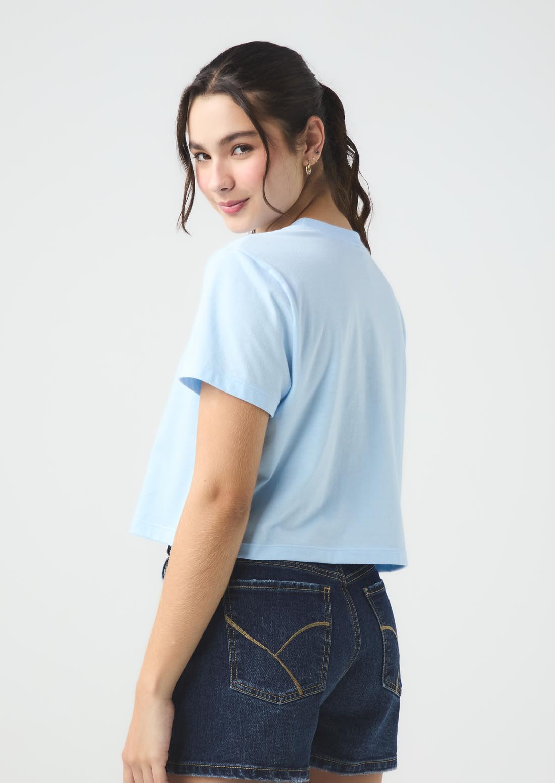 Camiseta azul claro de manga corta para jóvenes