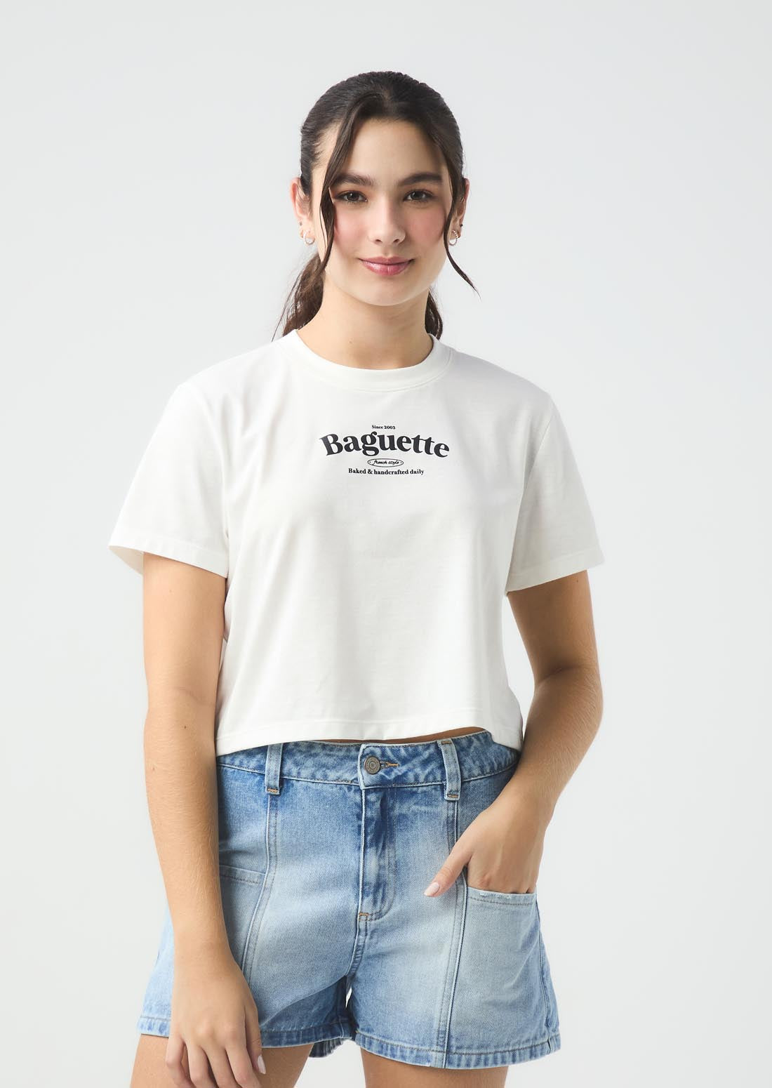 Camiseta marfil de manga corta para jóvenes