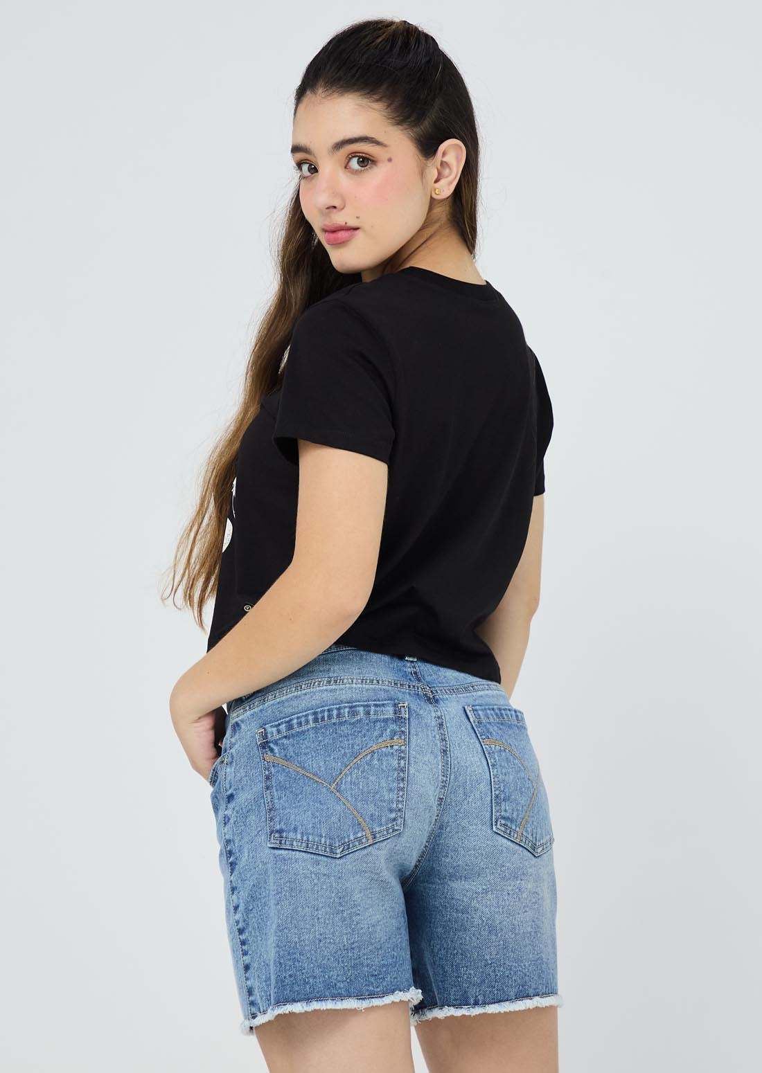 Camiseta negra estampada para jóvenes