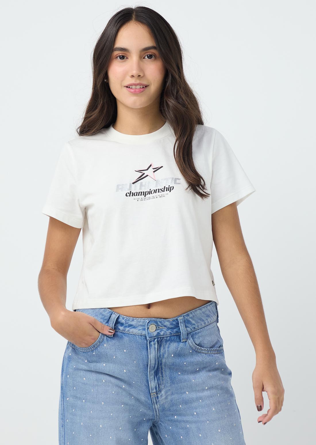 Camiseta marfil con estampado para jóvenes
