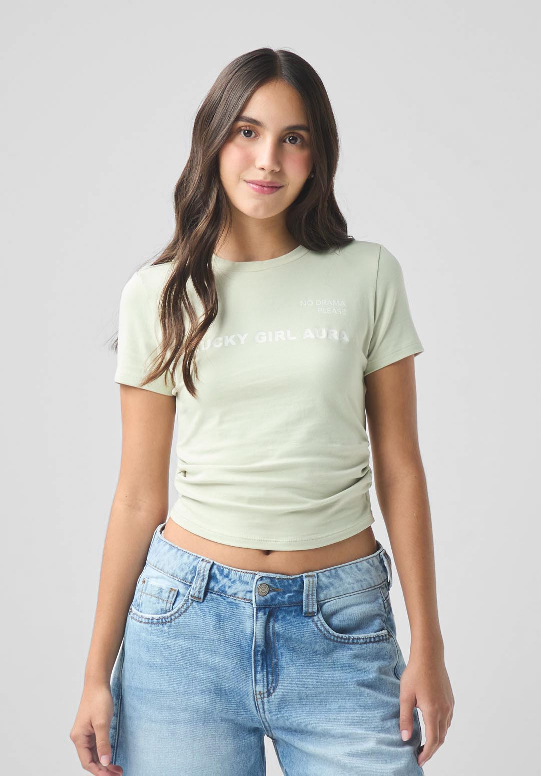 Camiseta verde claro con recogido en costados para jóvenes