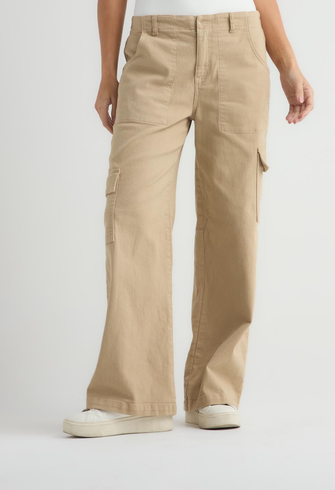Pantalón cargo taupe bota ancha para mujer