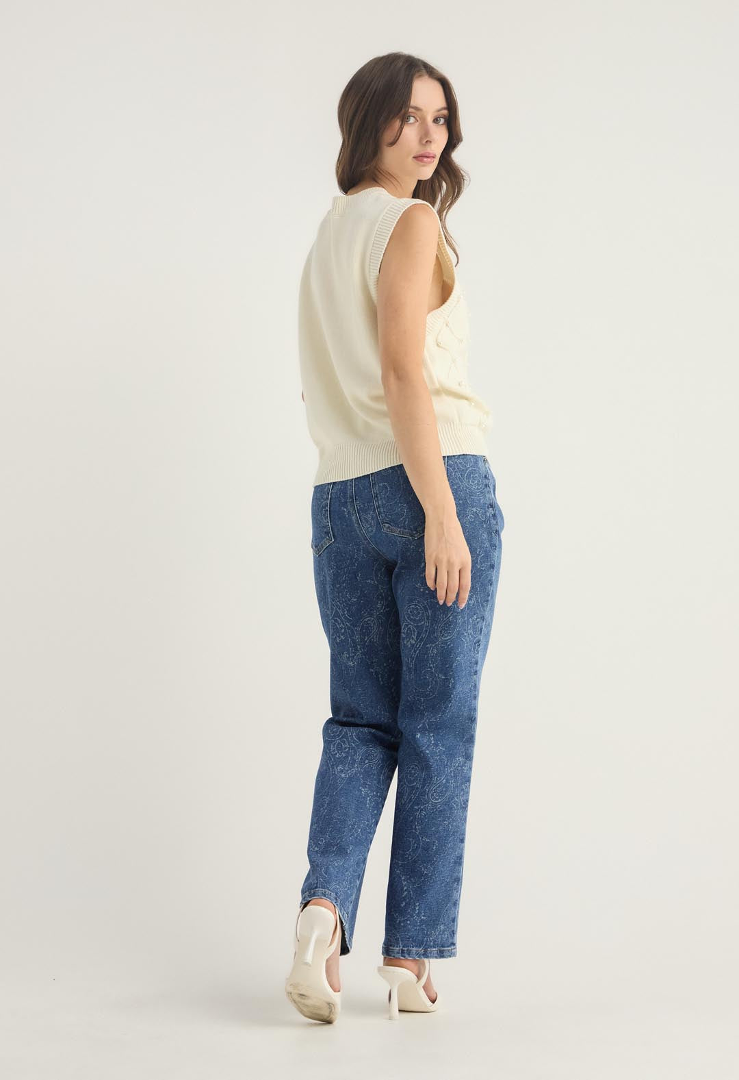 Chaleco marfil con perlas para mujer