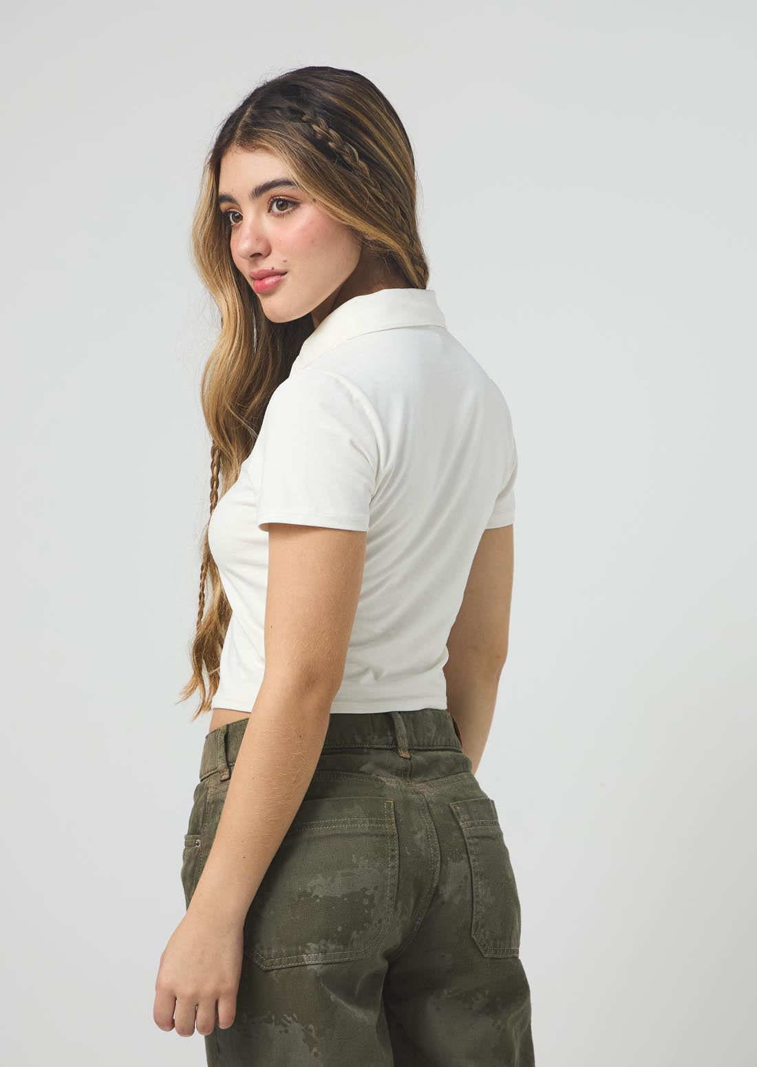 Camiseta marfil y frente con cierre para jóvenes