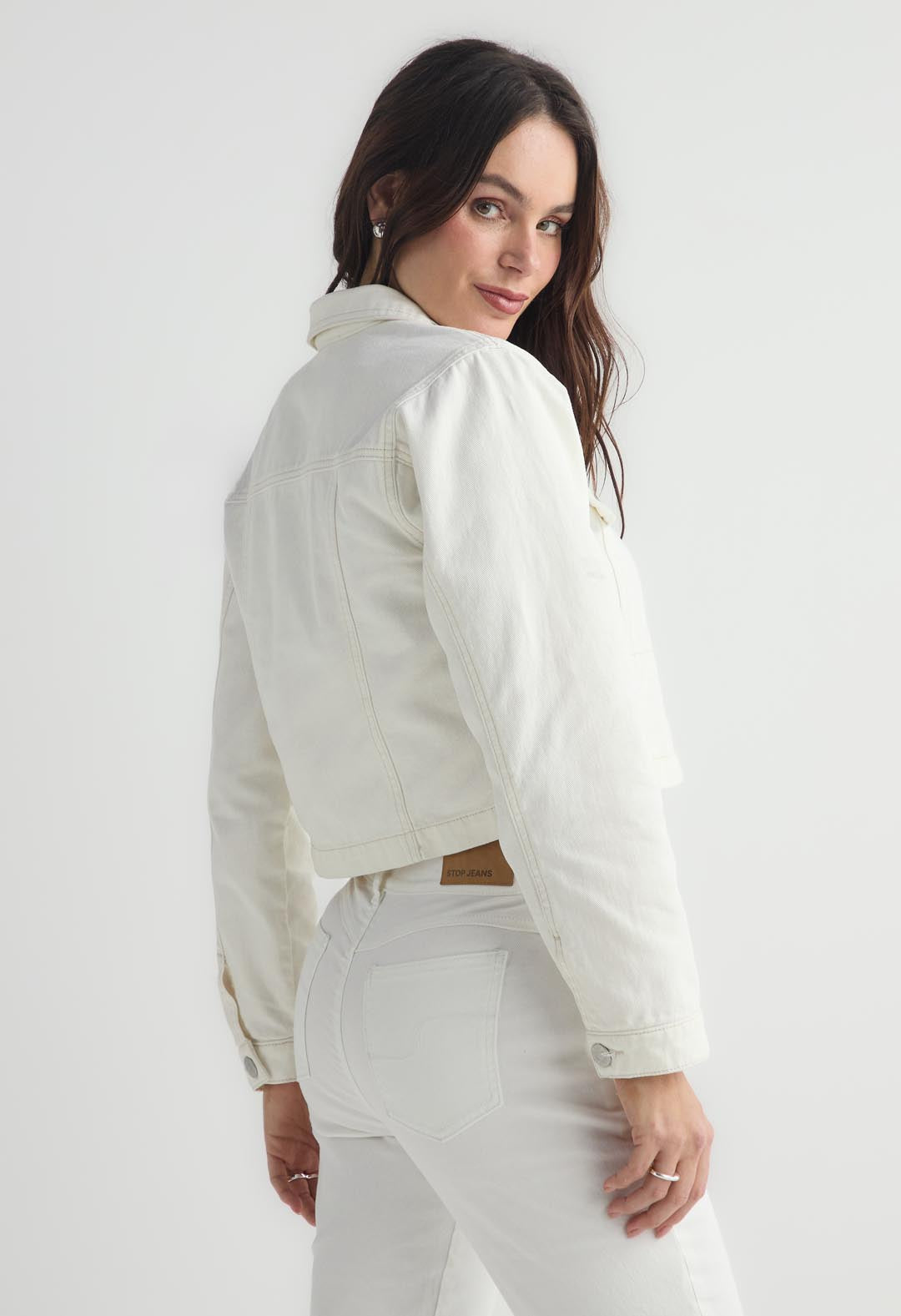 Chaqueta marfil con bolsillos enfrente para mujer