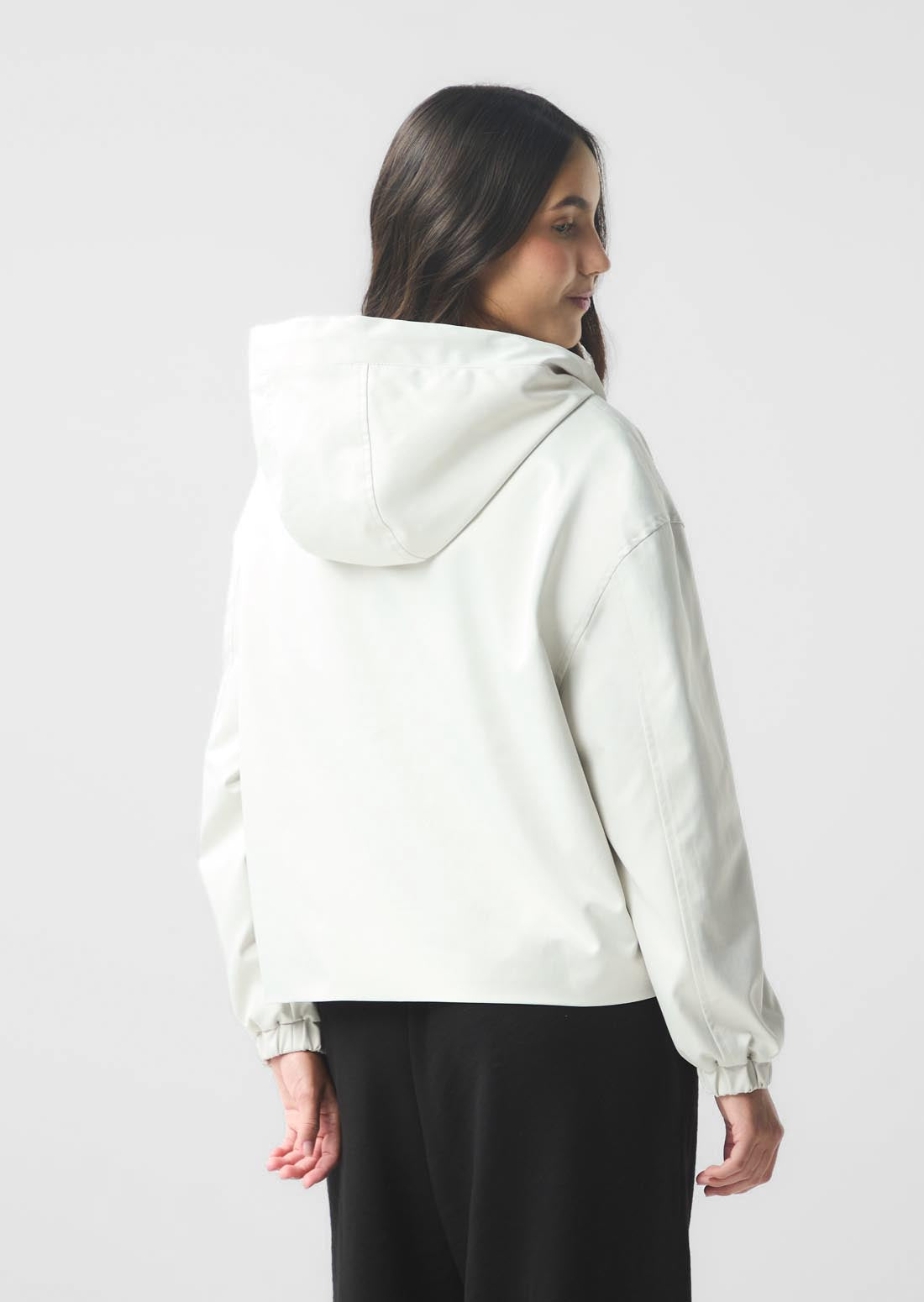 Chaqueta tipo rompevientos beige para jóvenes