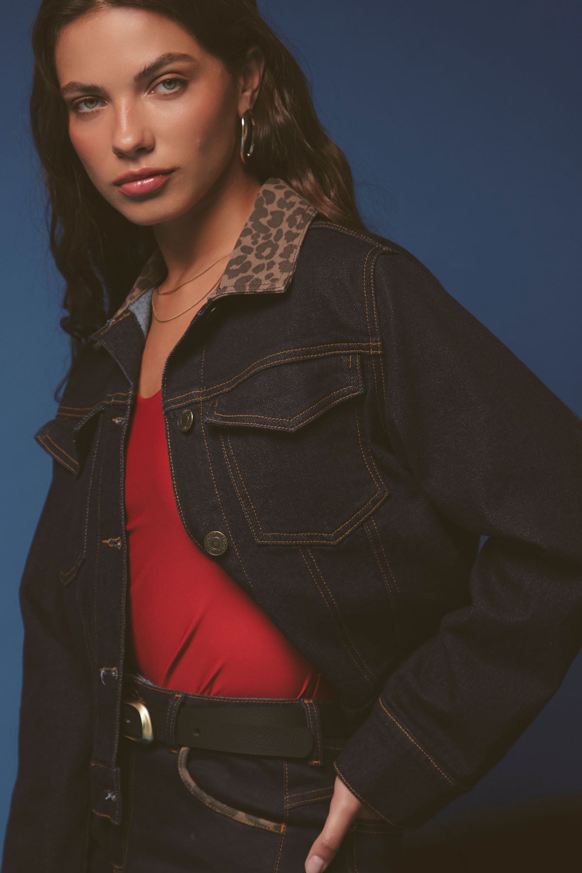 Chaqueta lavado oscuro en denim para mujer