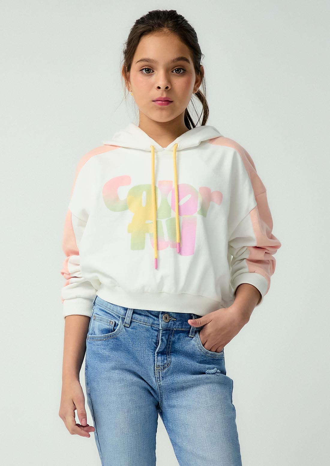 Chompa marfil con bloques de colores para niñas