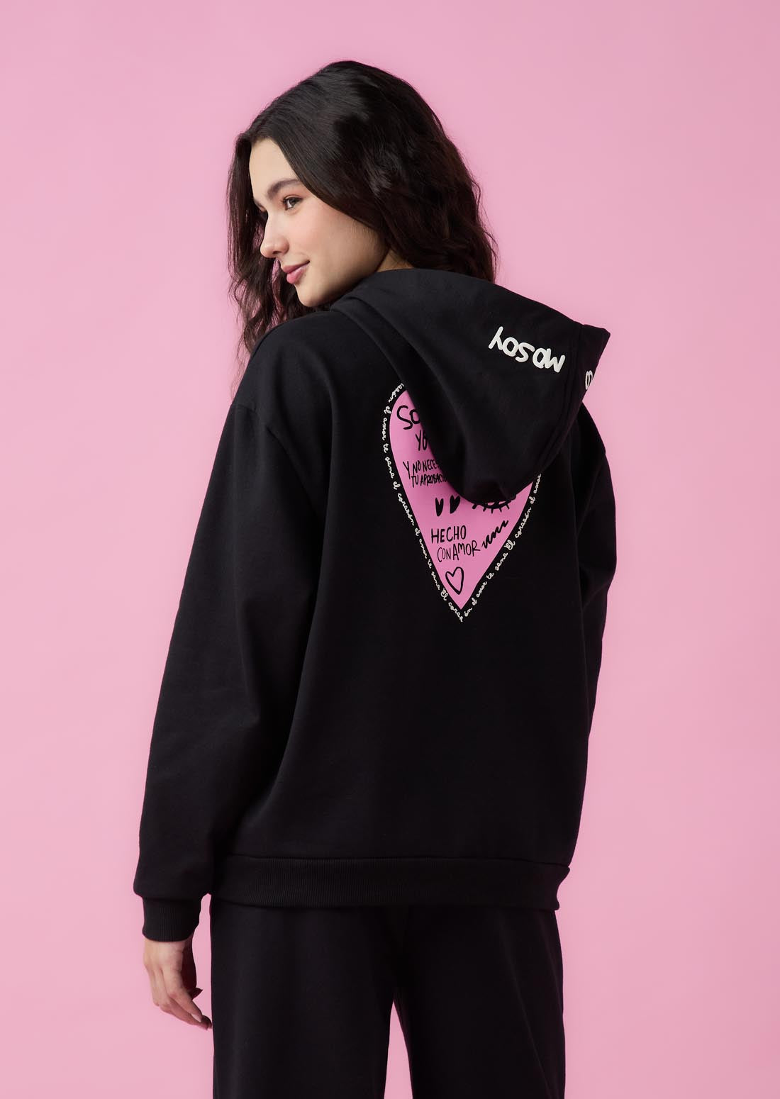 Chompa negra estampada en ambas caras Yoyo x Nosotras