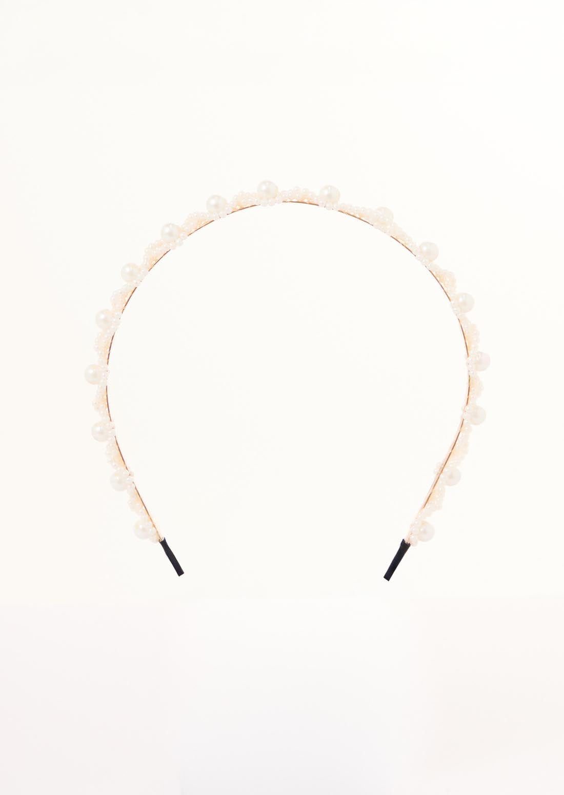 Diadema blanca con perlas