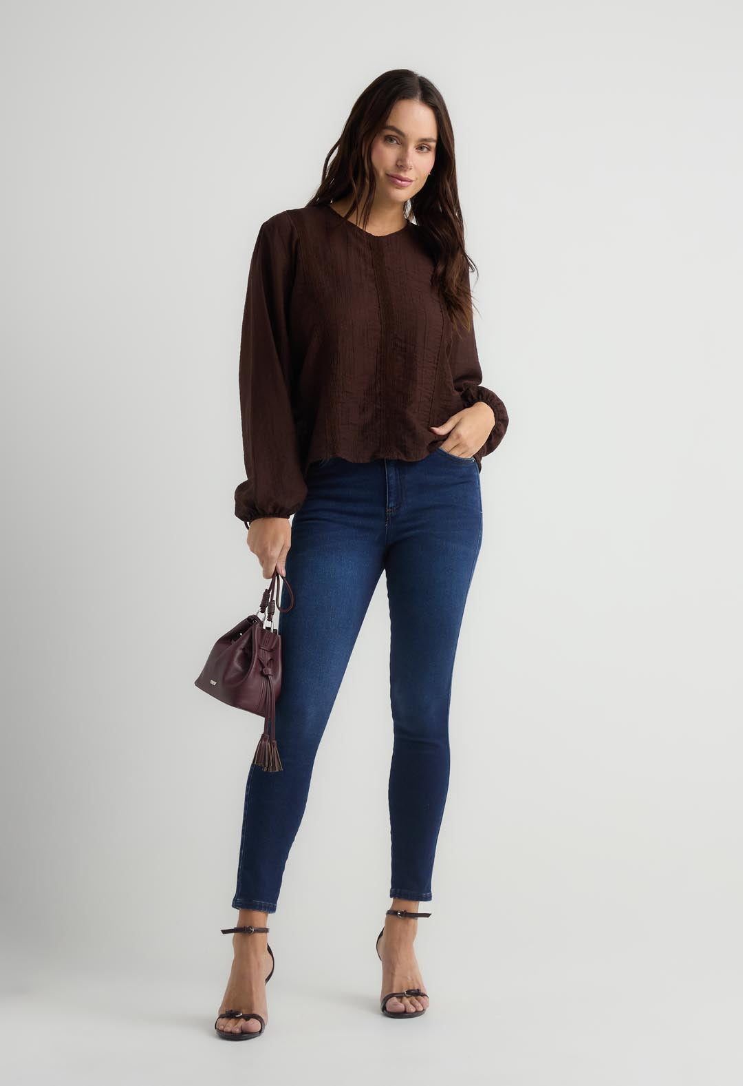 Jean elastik tono medio oscuro y fondo entero para mujer